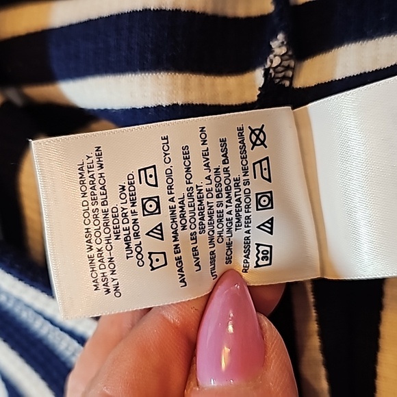 NWOT LANDS' END RIBBED NAVY AND WHITE STRIPED LONG SLEEVE TURTLENECK - Picture 10 of 10